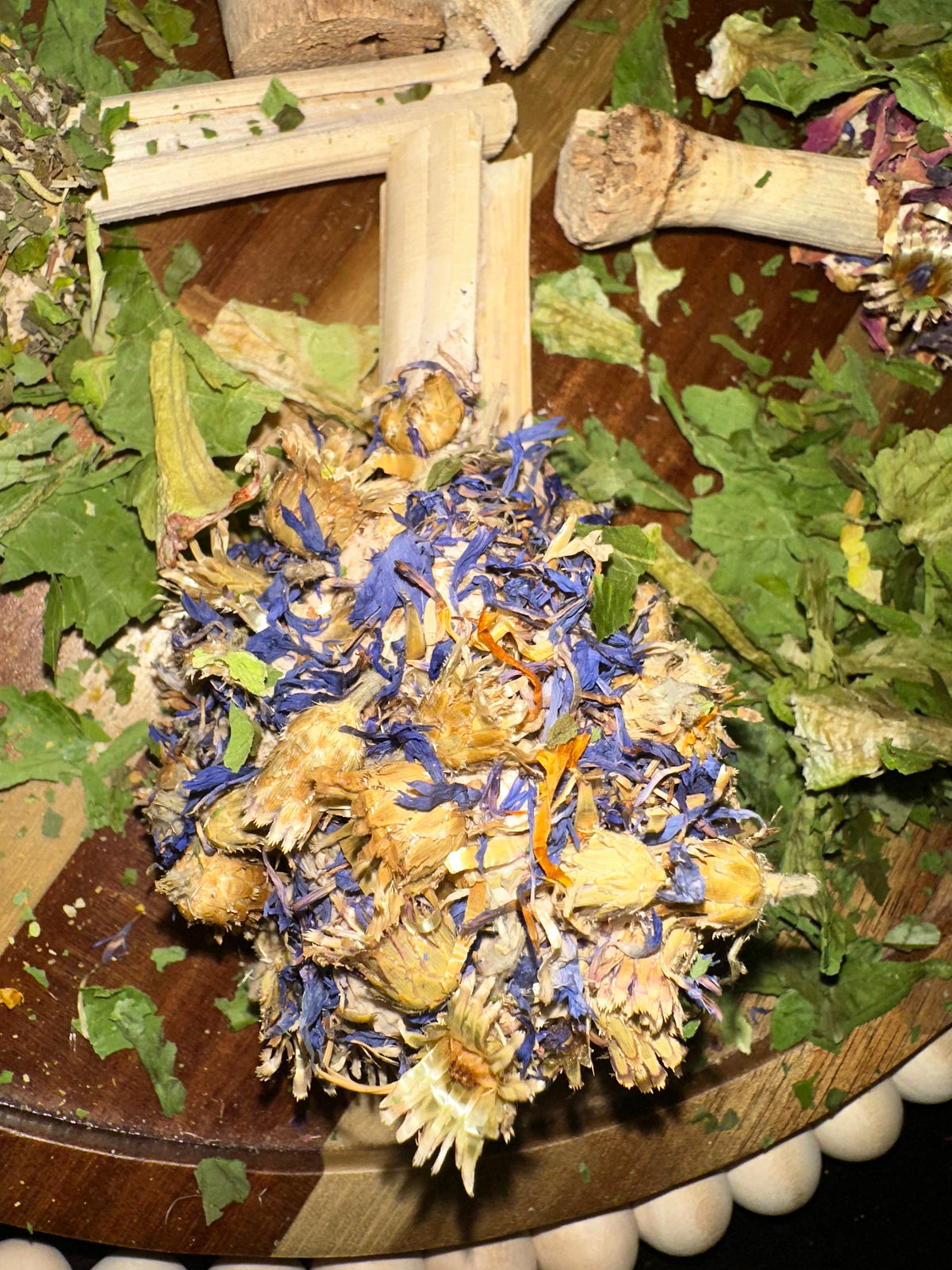 SWEET BAMBOO FLORAL/HERB TREAT/CHEW STICKS/ Bunny’s/Guinea Pigs/Hamsters/Rats/Gerbils/Small Animals