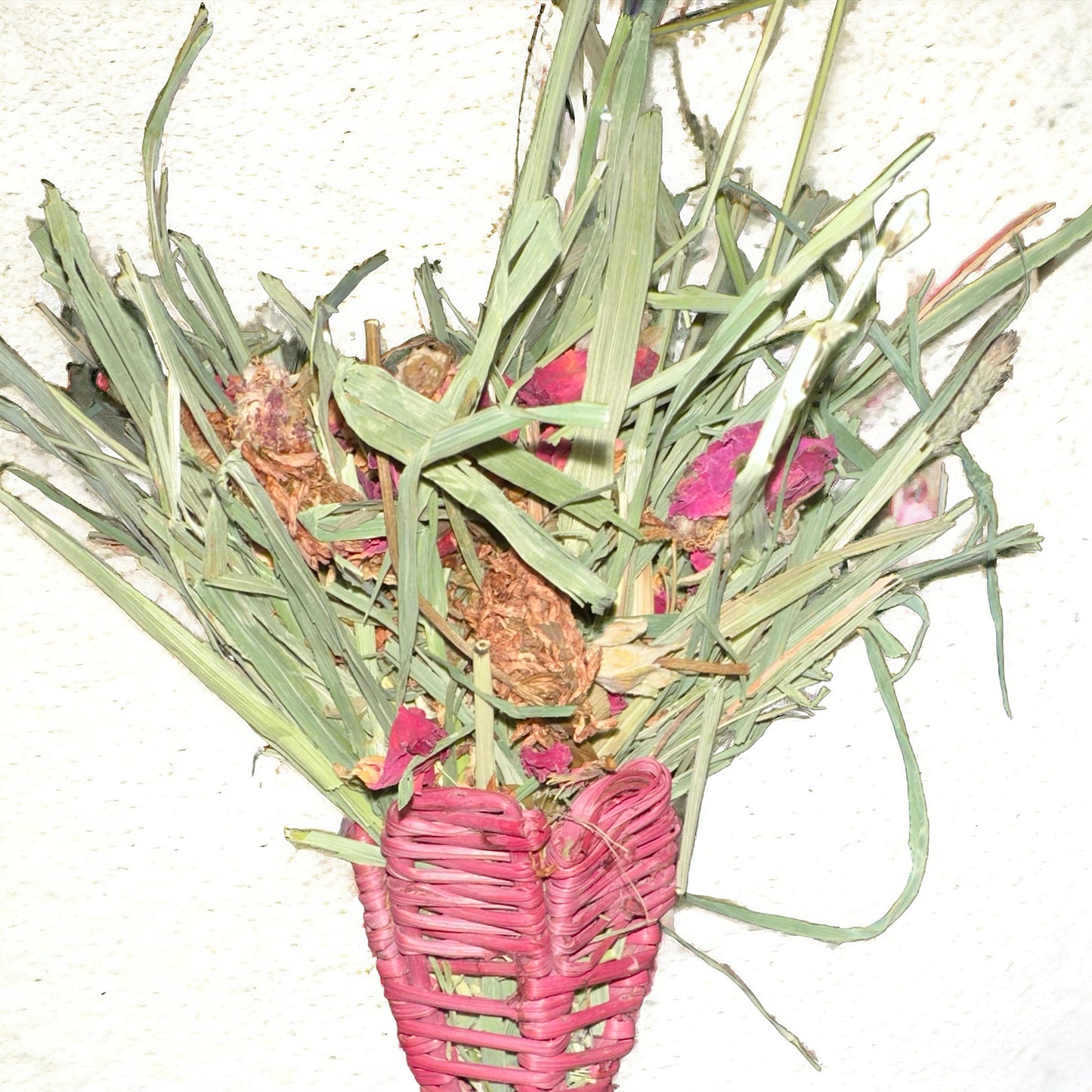 Rose Bouquet Enrichment Chew, Treat/Bunnys, Guinea Pigs, Rats, Small Pets