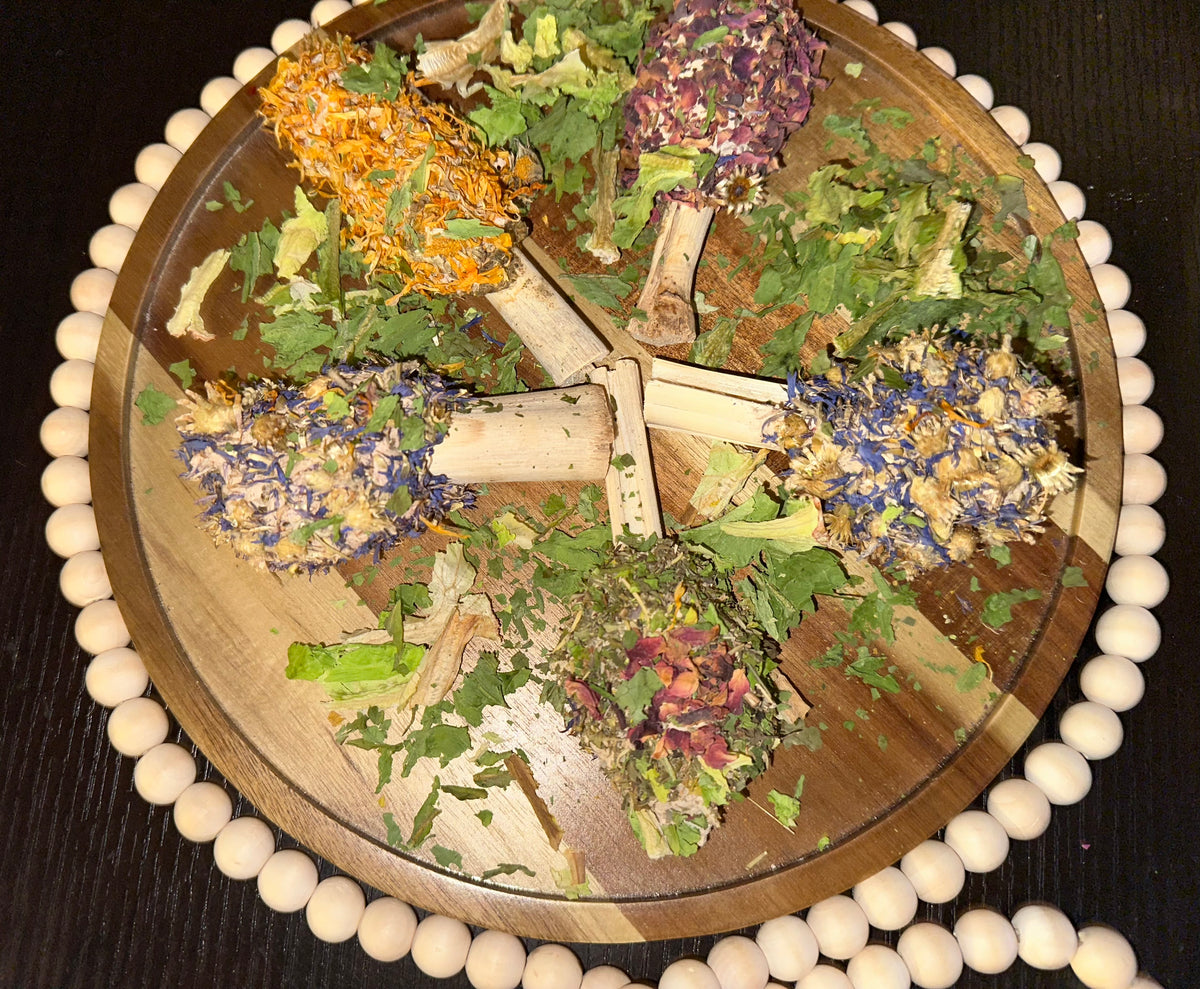 SWEET BAMBOO FLORAL/HERB TREAT/CHEW STICKS/ Bunny’s/Guinea Pigs/Hamsters/Rats/Gerbils/Small Animals